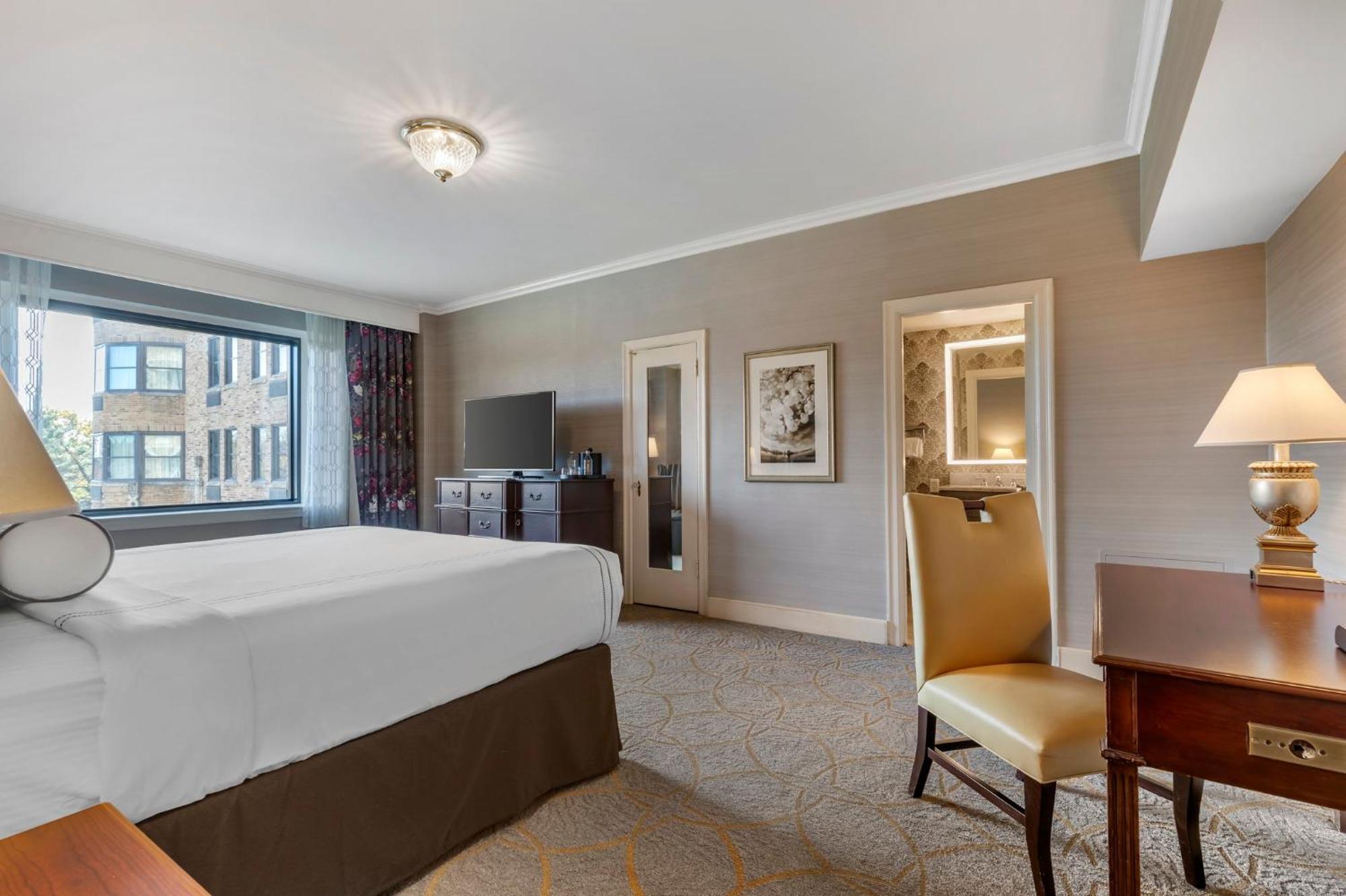 Hotel Omni Shoreham